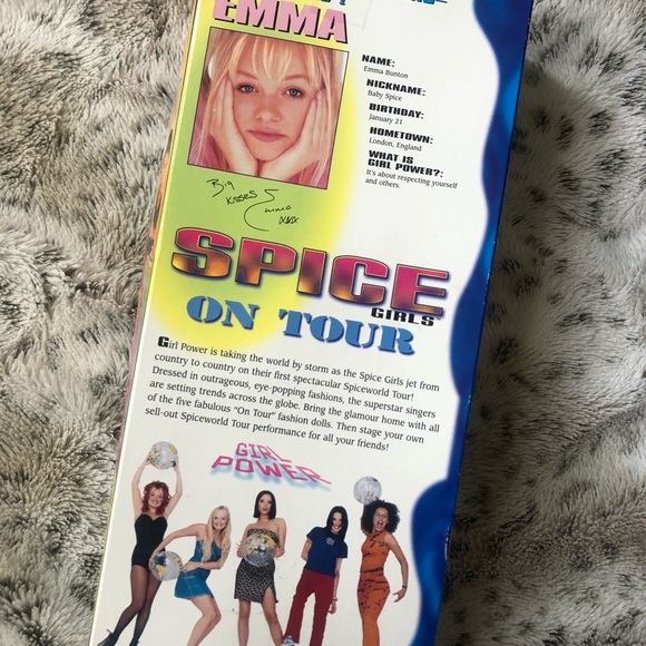 SPICE GIRLS on tour EMMA doll - Picture 5 of 9